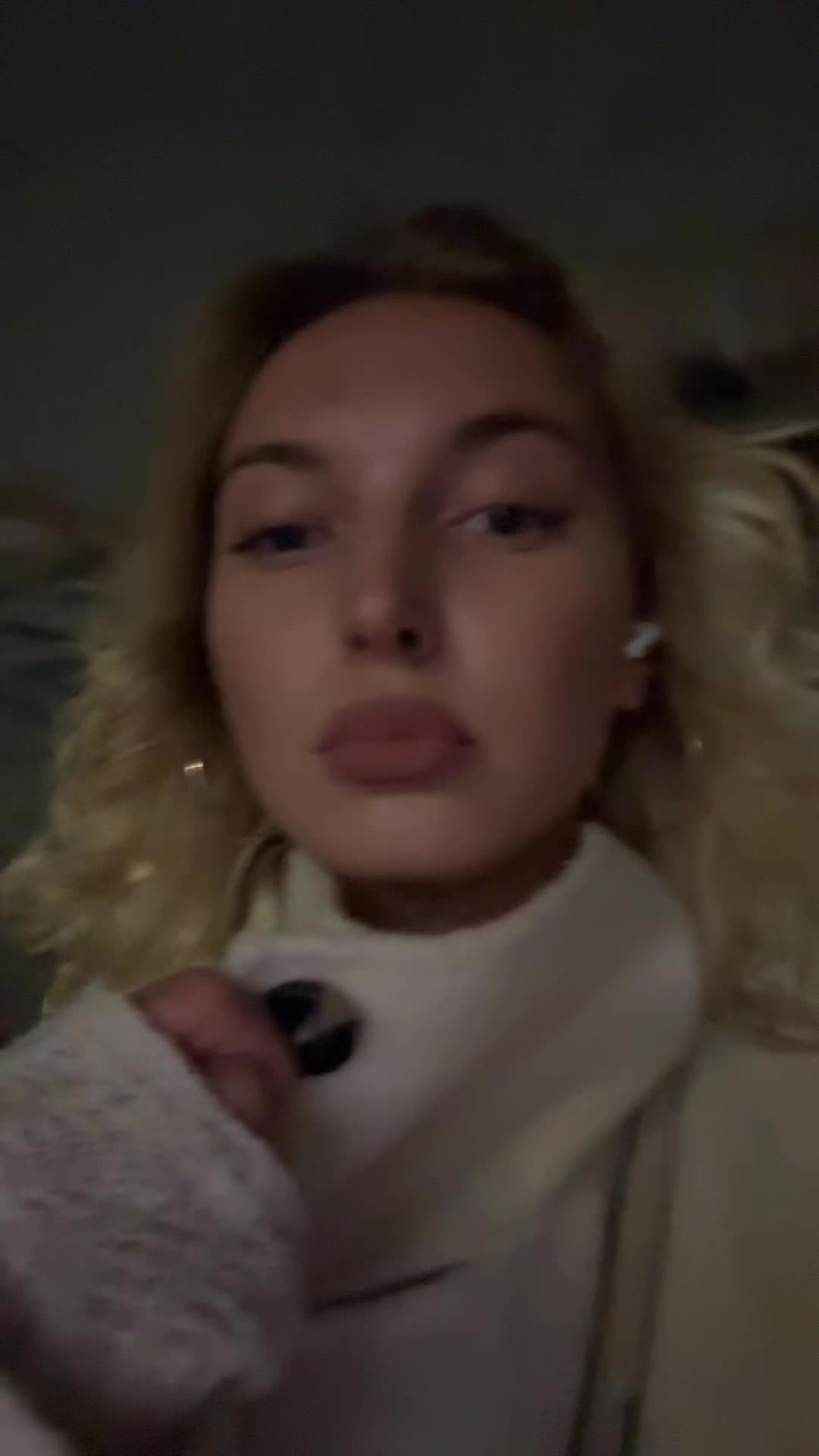 @super sexy funny lady