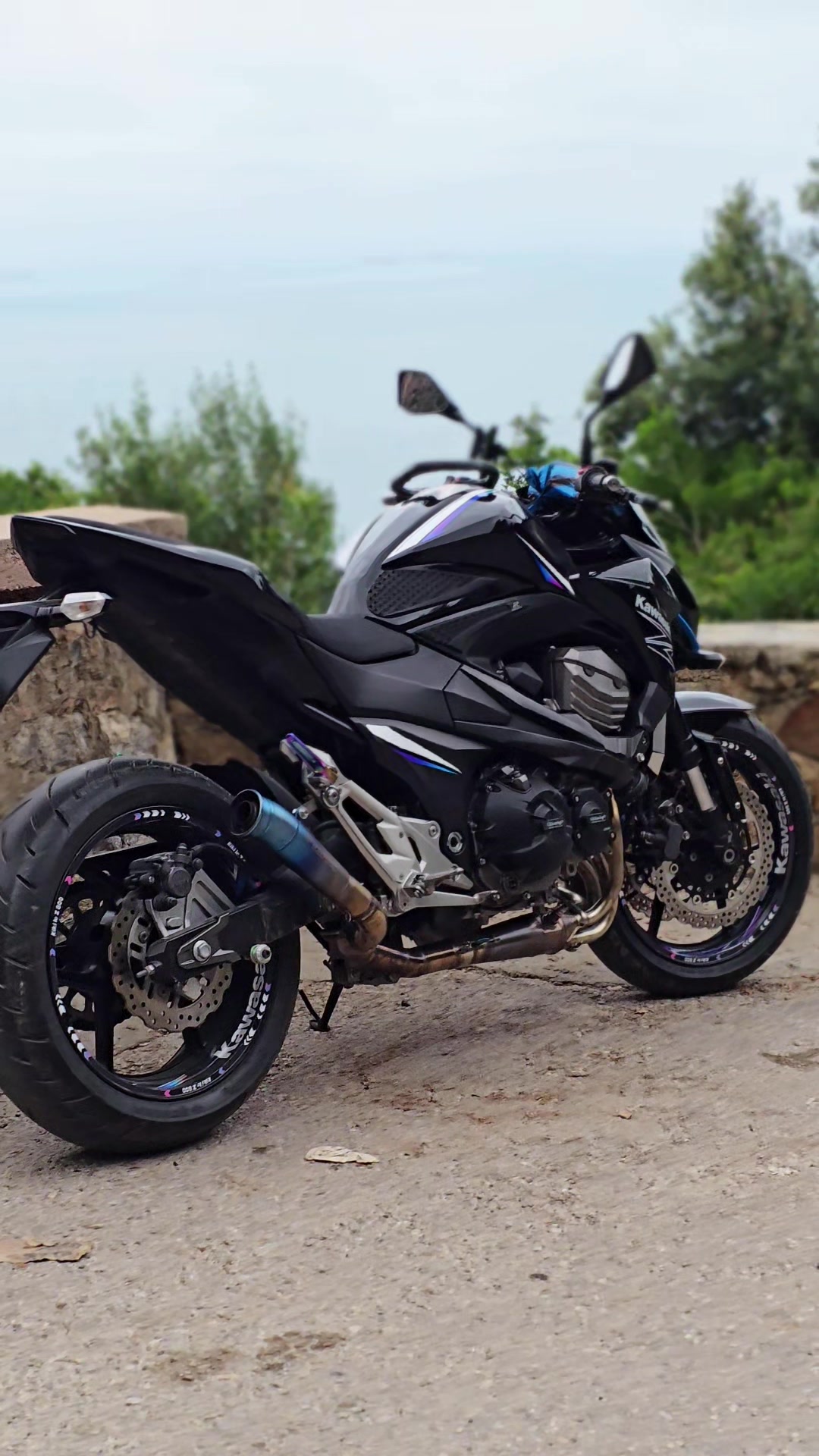 @👌le z8🙂↕️ & s1000 ♨️