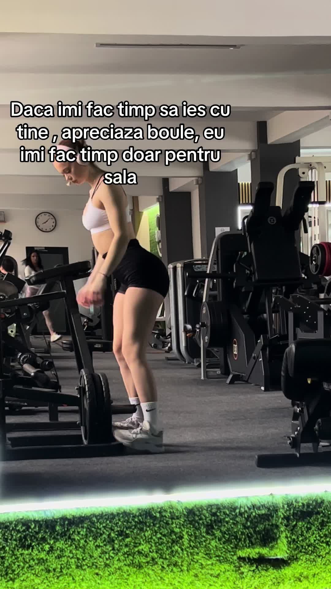 @ameliahendrea