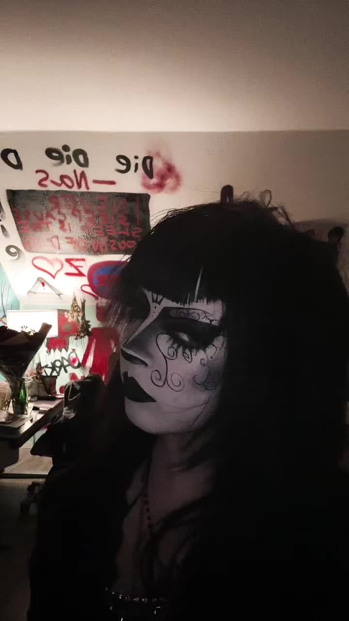 @Lina🦇🎸