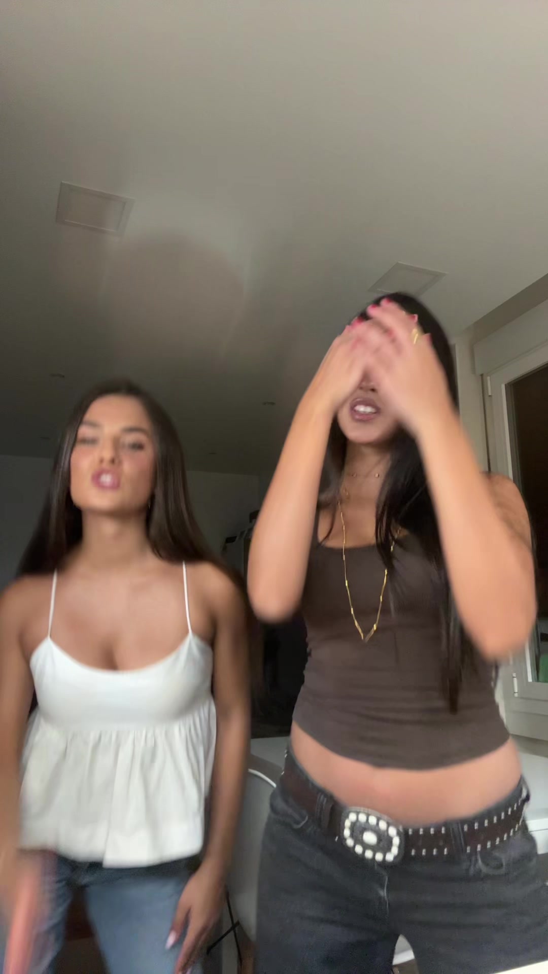 @ximena