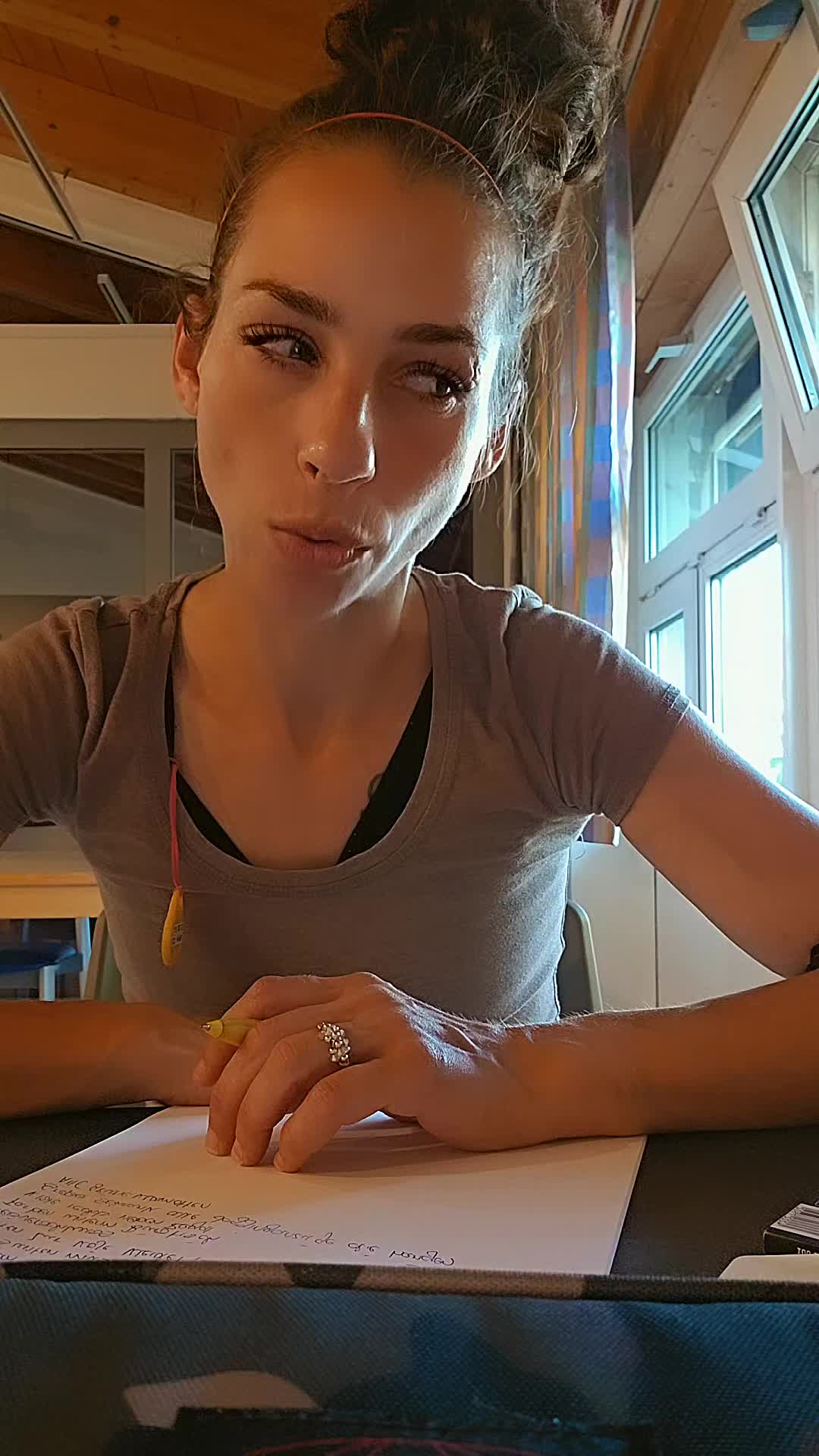 @AnnaPaula