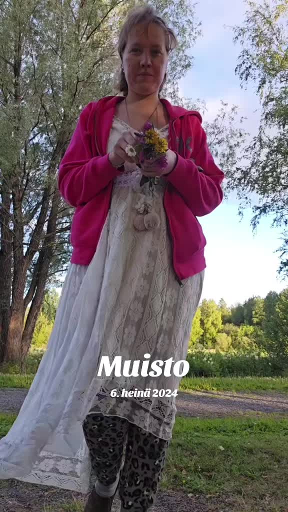 @Marika_Mimi