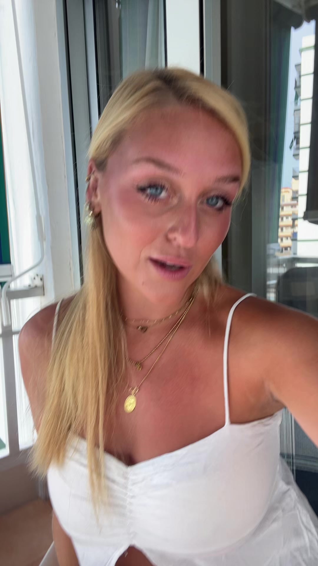 @Emi