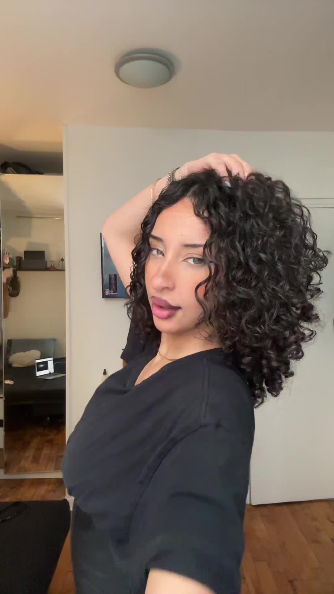 @whosmiima