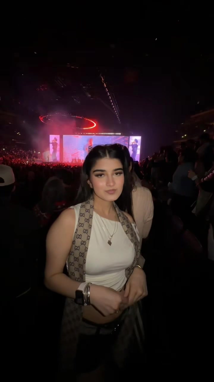 @𝕸☬