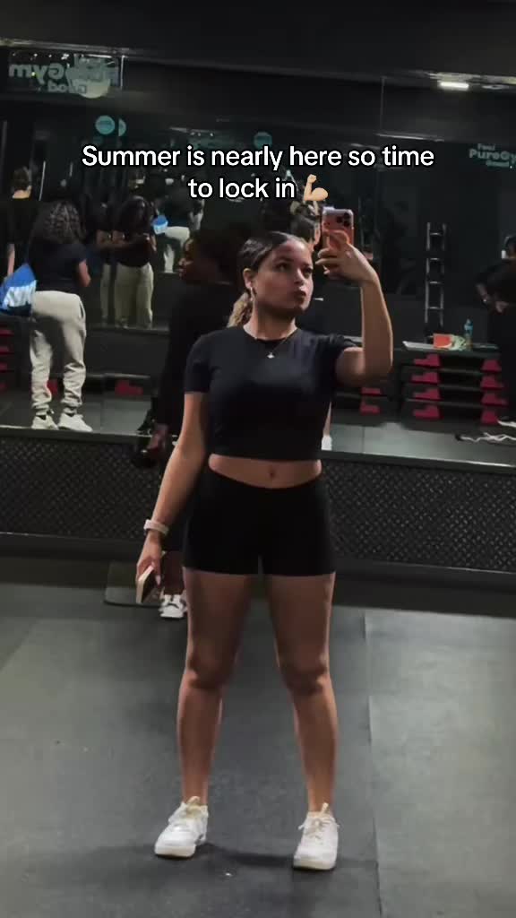 @𝒜𝓈𝒽𝒶𝓃𝓉𝒾 ᥫ᭡.