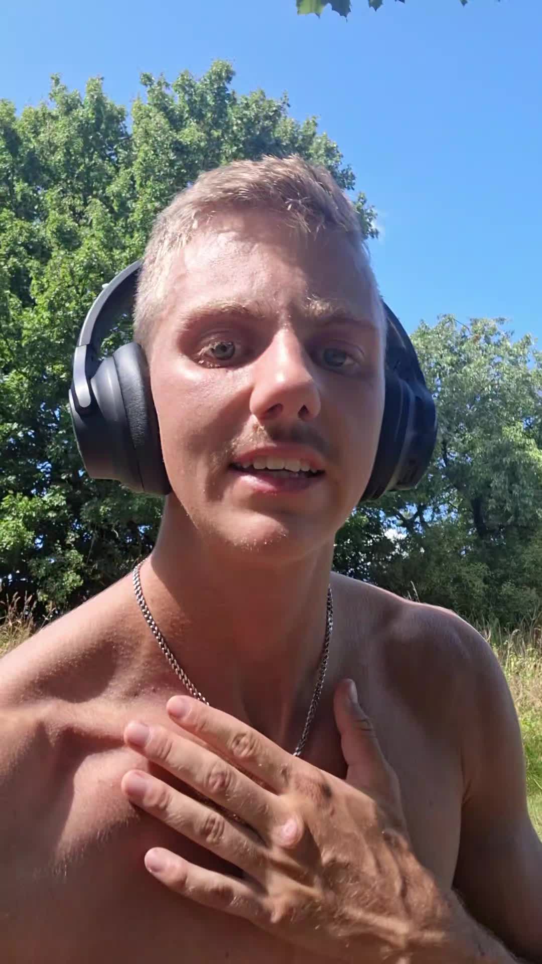 @Tyson the idiot ๐