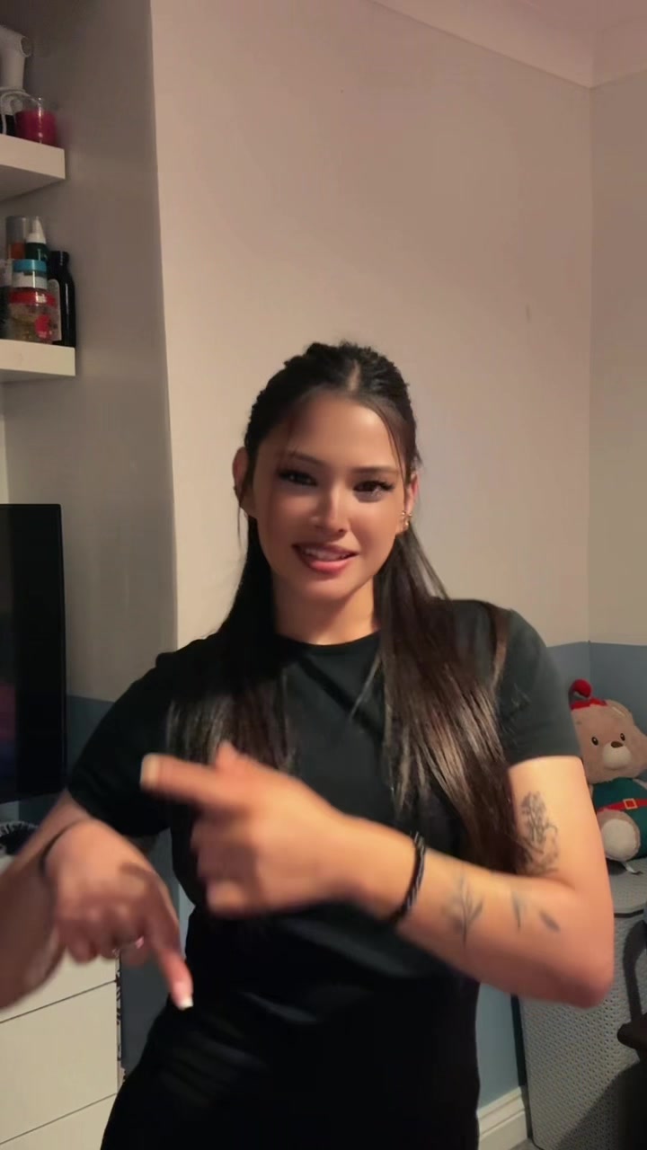 @shri_🖤