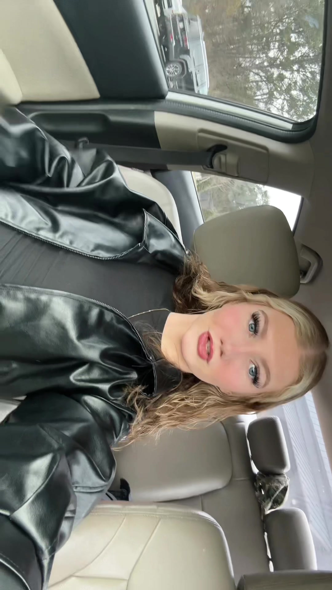 @laurenbehindthechair 🪞🫧