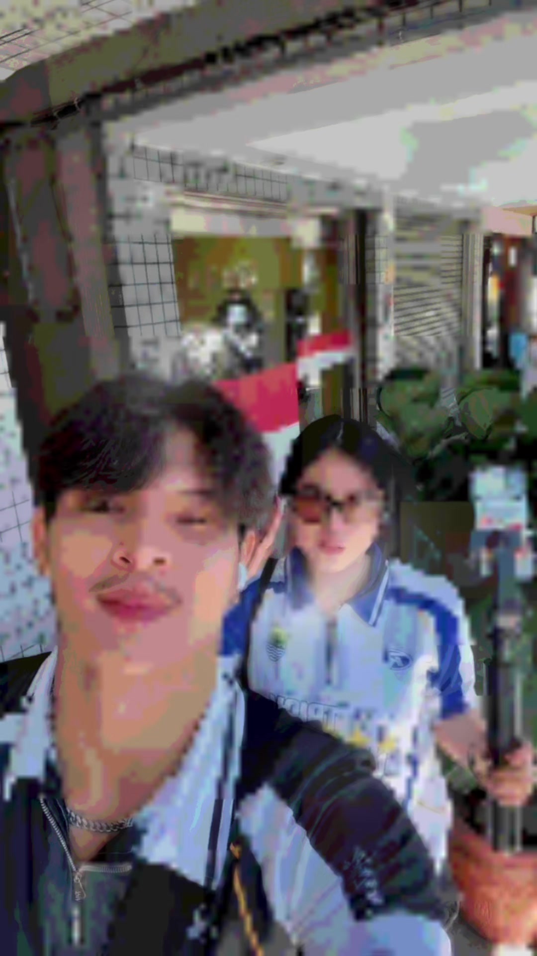 @J E J E🚷