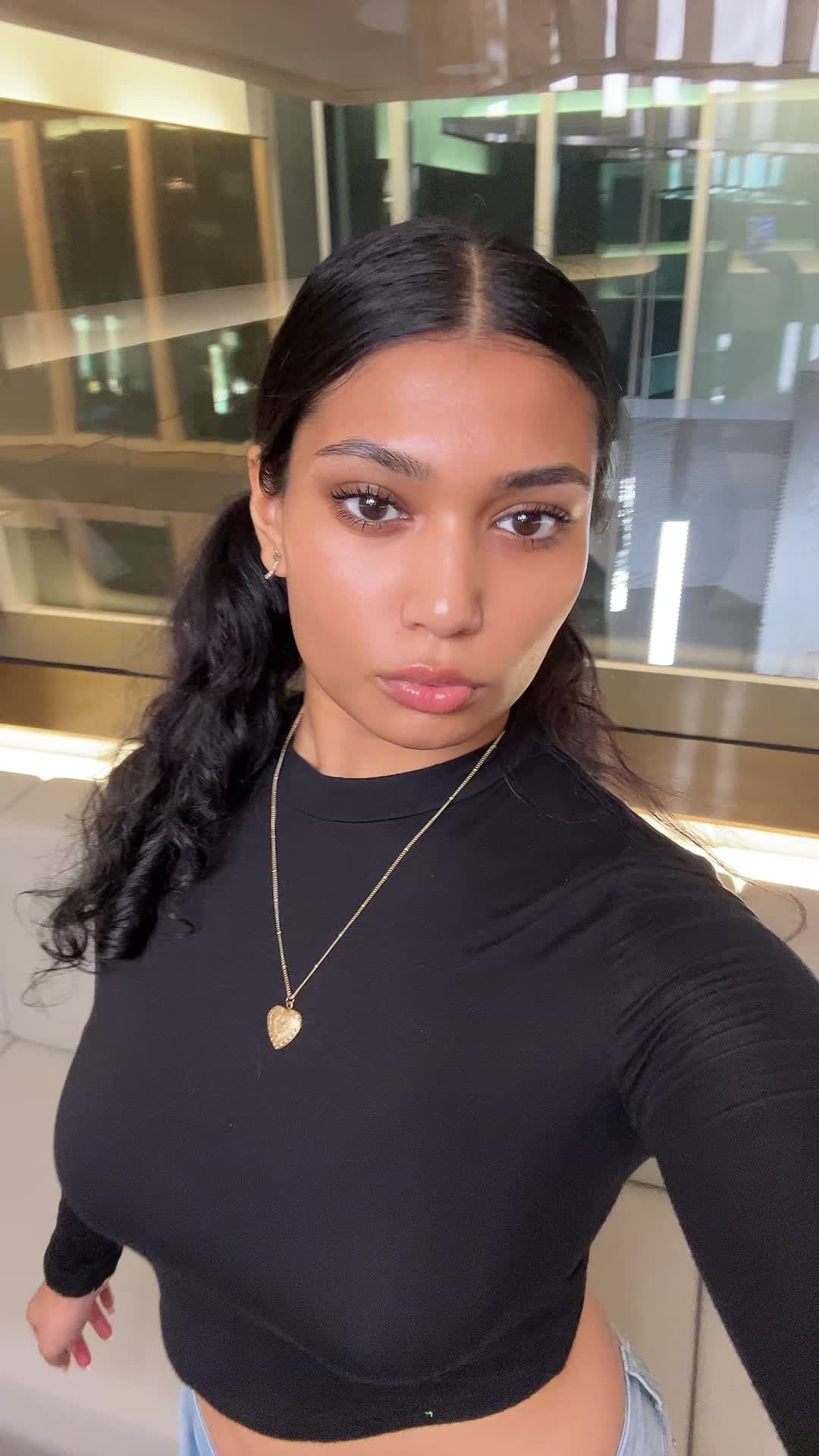 @𝒱𖤓