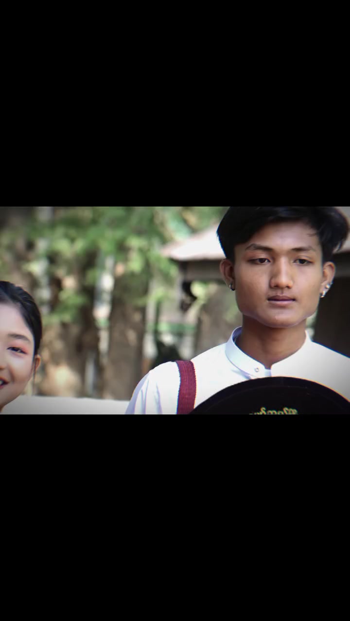 @💭Myint Mo💭