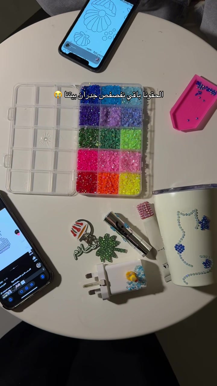 @دينا