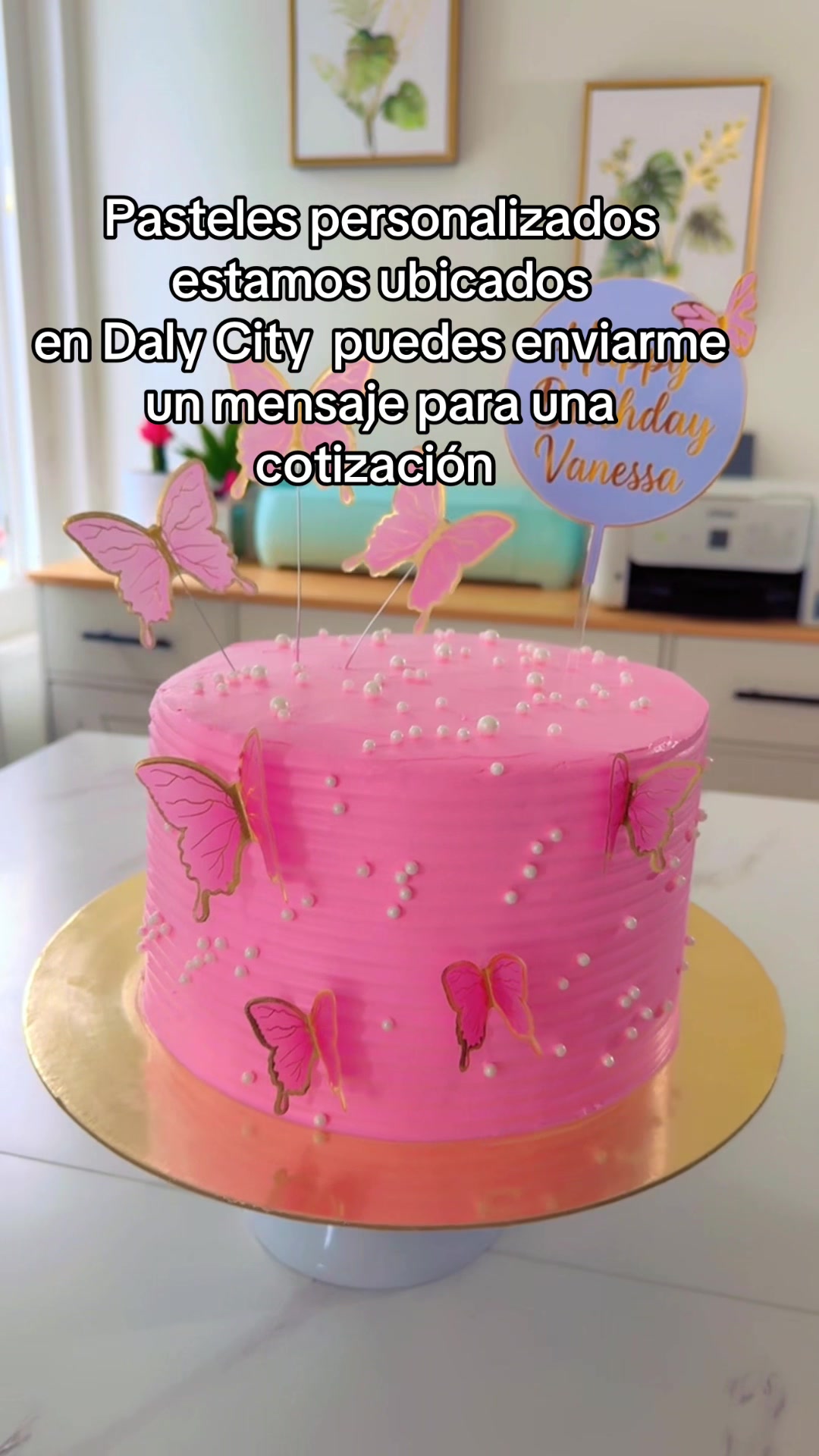 @Lupita&rsquo; Cakes 🎂
