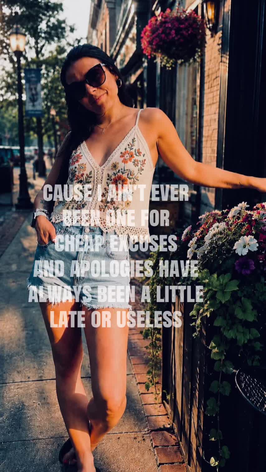 @💋 HOLLY BETH 💋