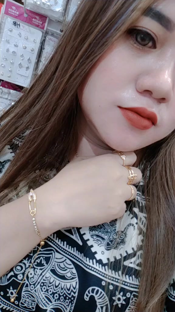 @tiara888