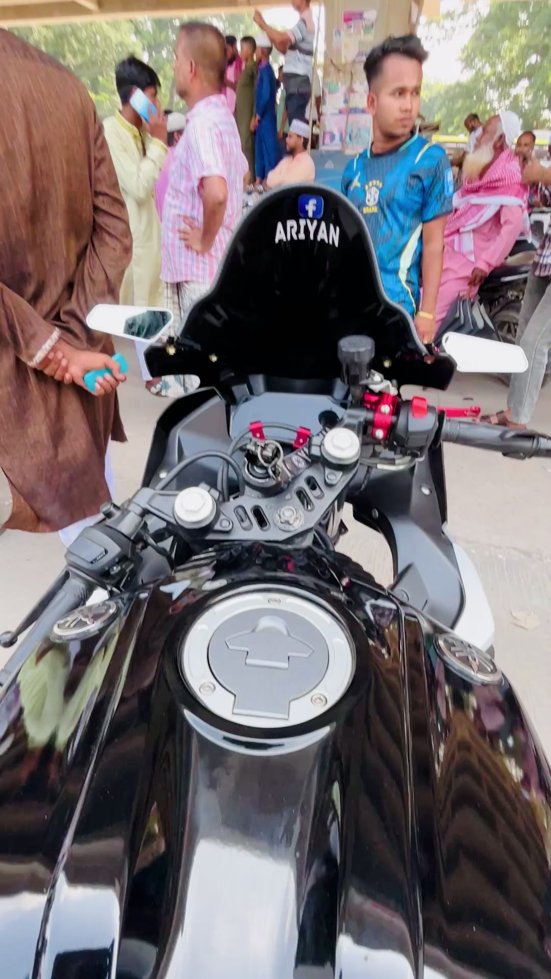 @ariyan_br0