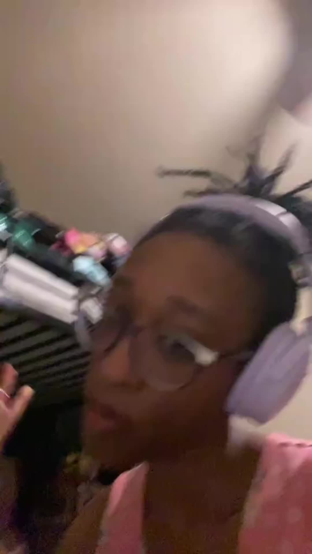 @Shayla