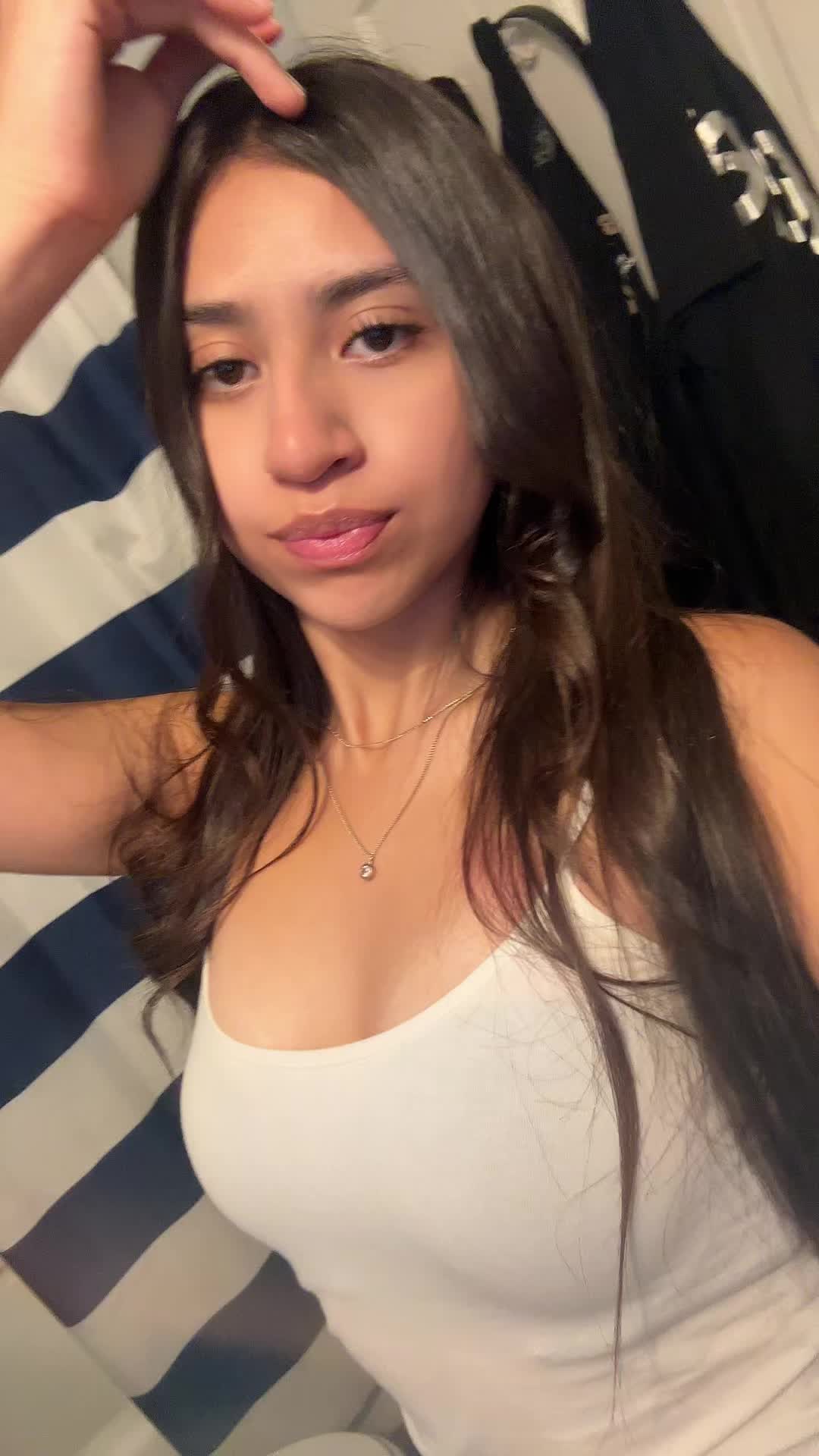 @bella