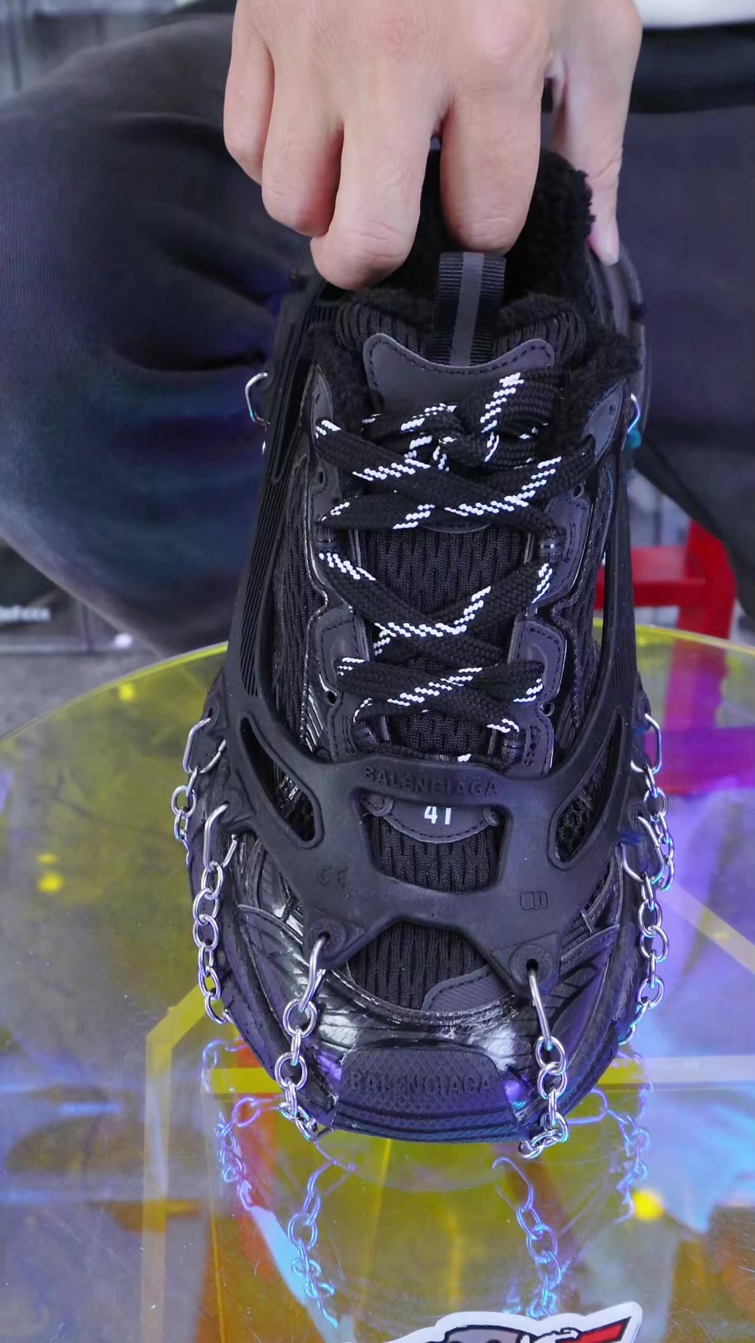 @Lacedsneaker