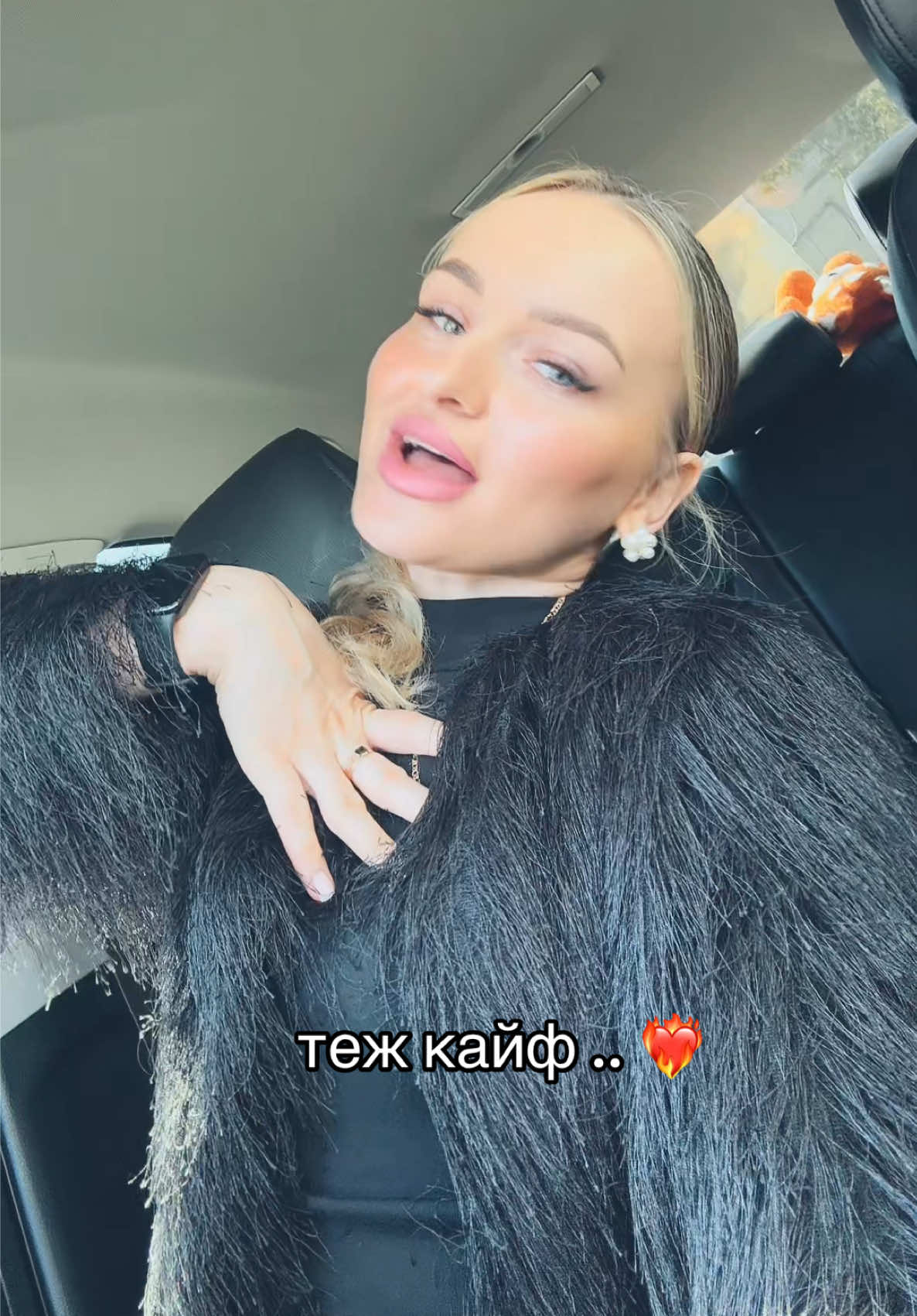 @🦊