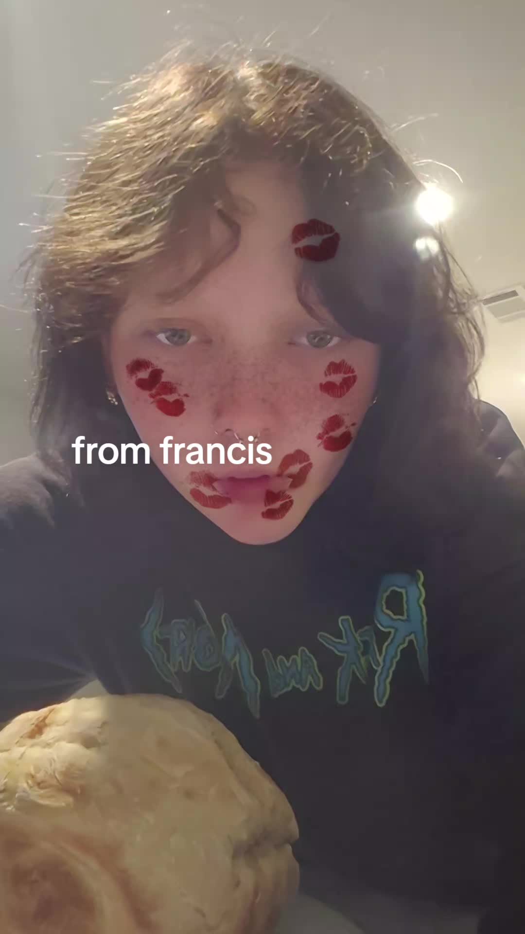 @𝐹𝒶𝓁𝓁𝓎𝓃 𝐿𝒶𝑅𝓊𝑒