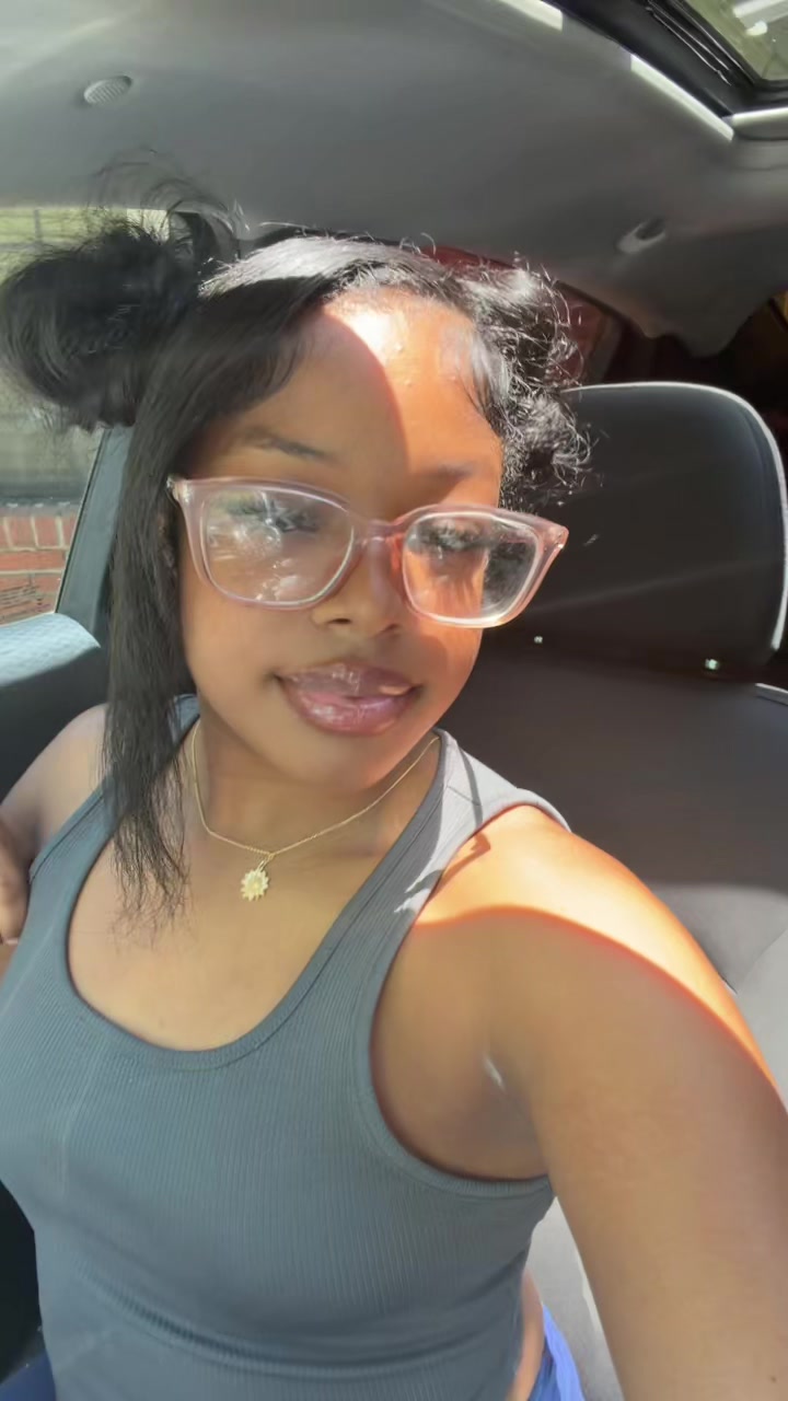 @tyraa.