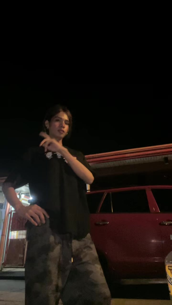 @⃟
