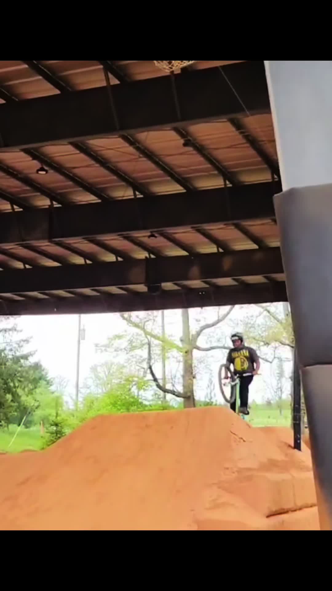 @Amari. Ridez:/