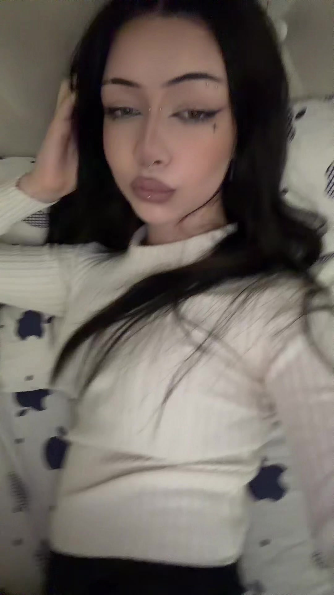 @yananavaaa