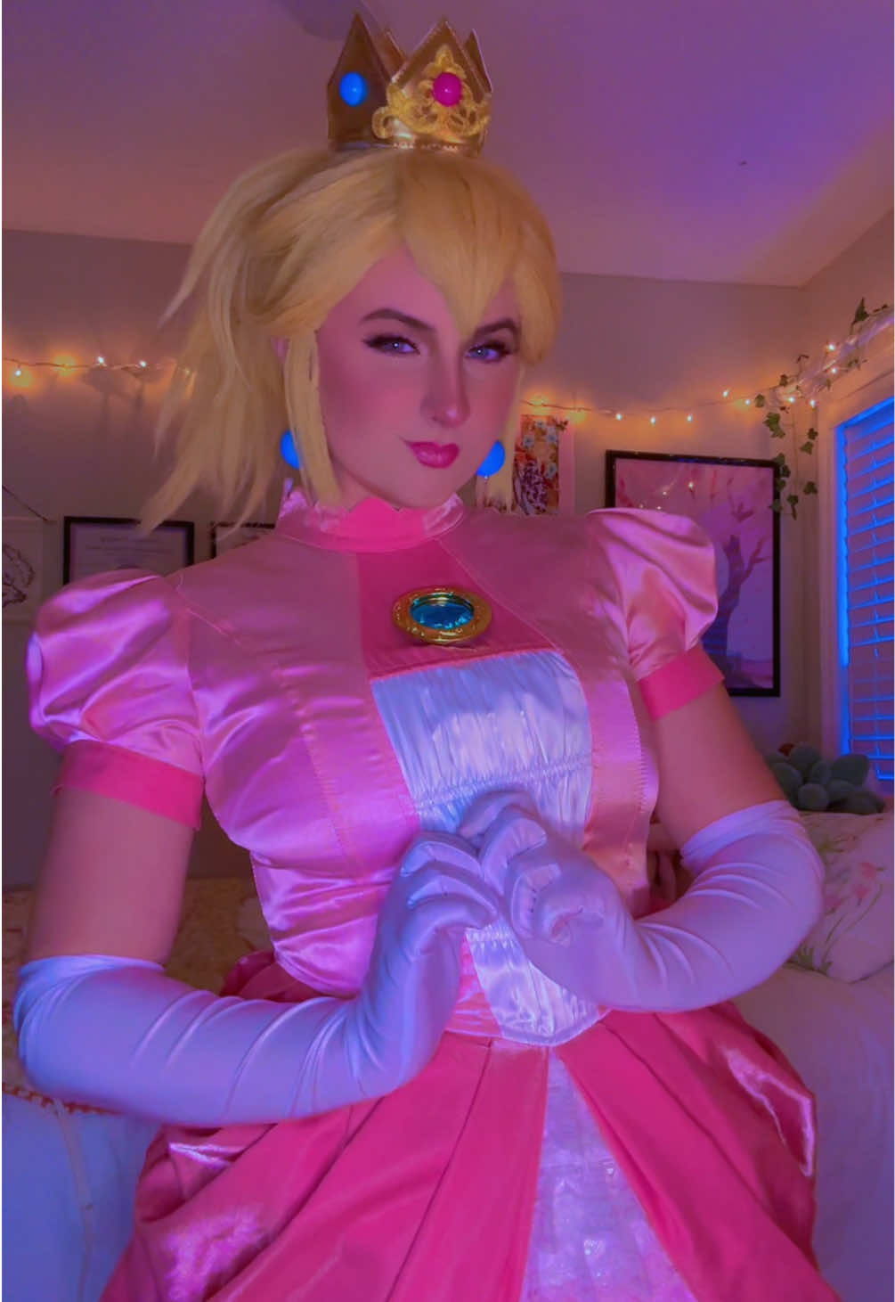 @charliesewscosplays
