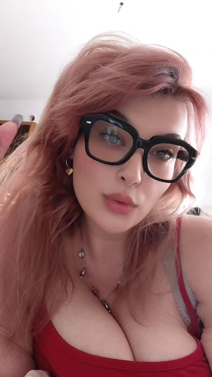 @Vanessa 🤍💜🦋
