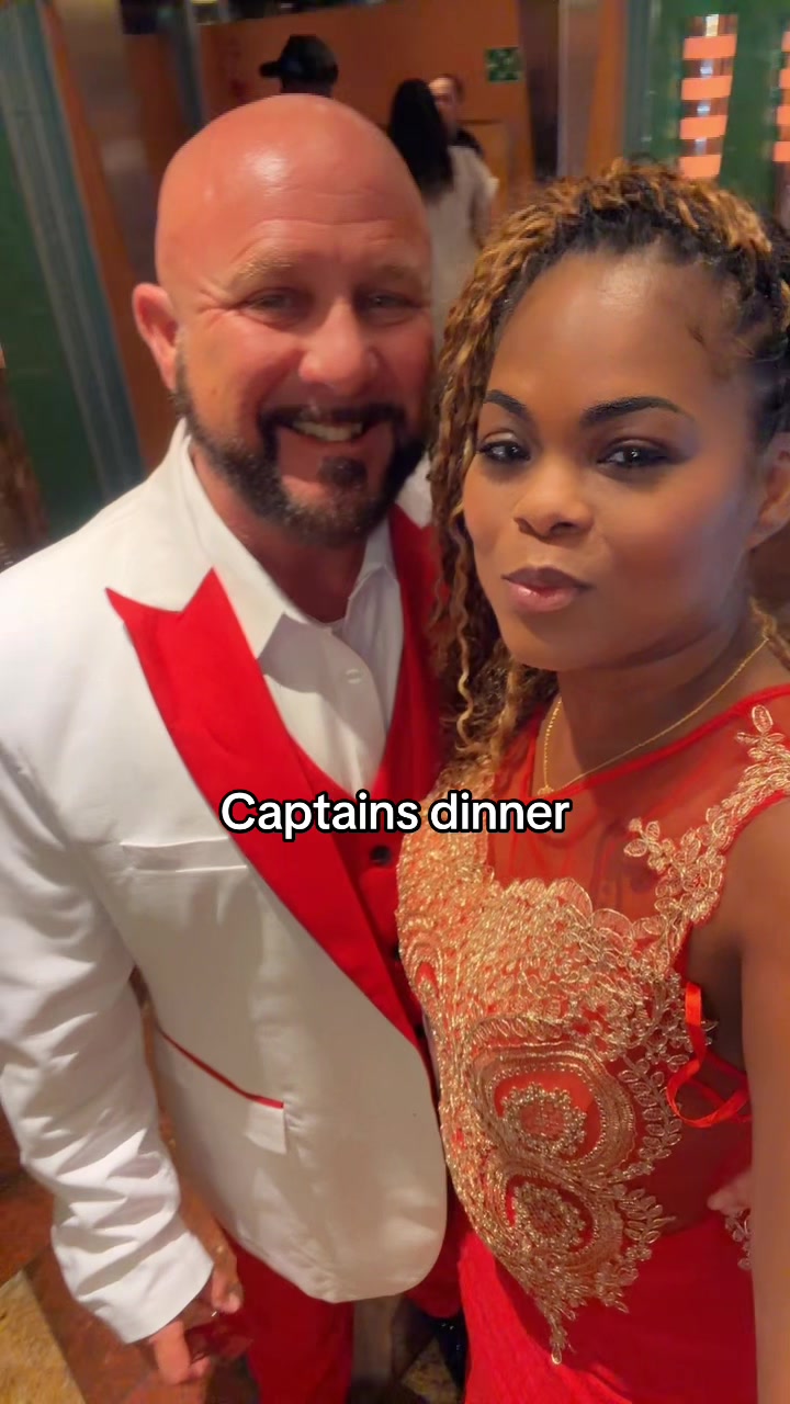@MrandMrsHill