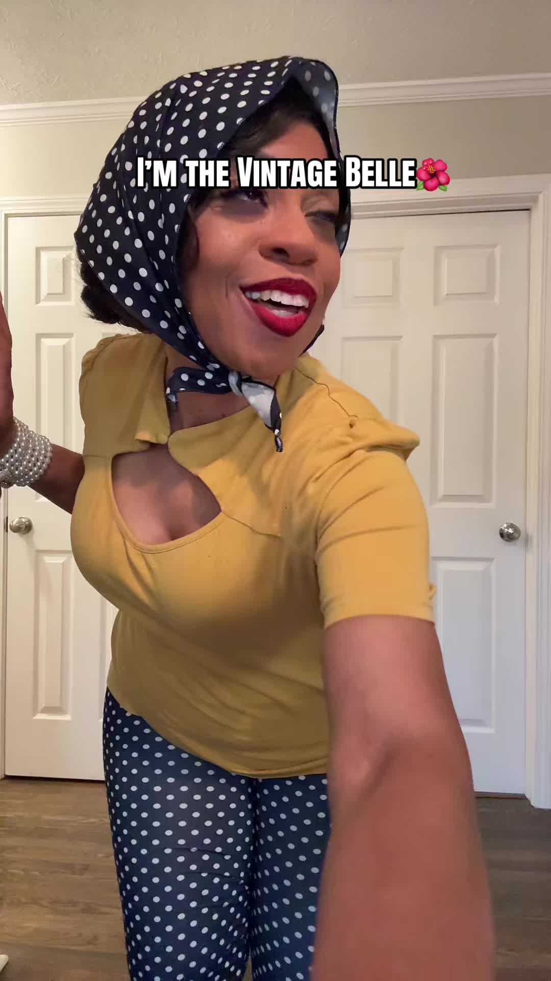 @TheVintageBelle