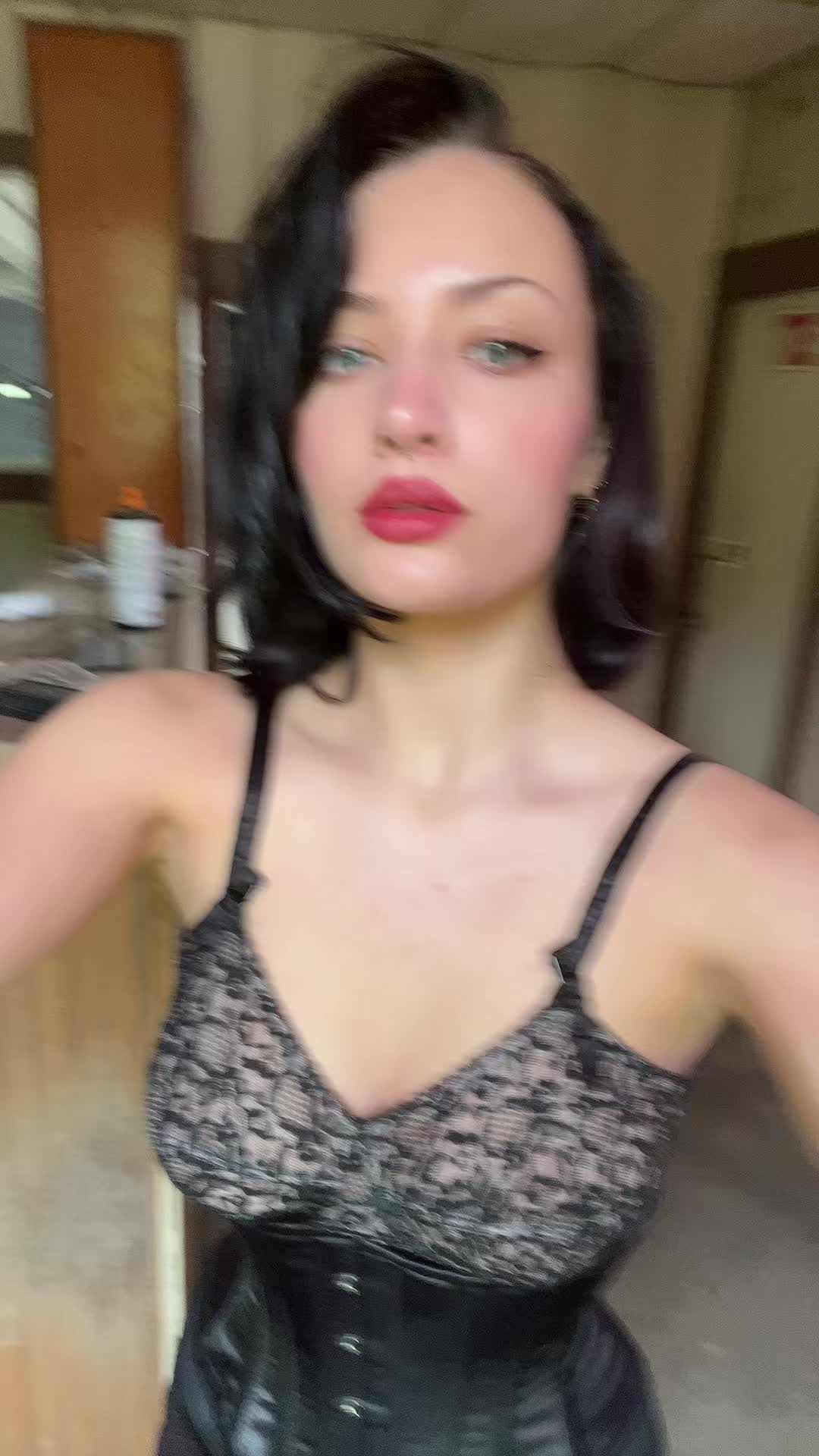 @Lila Rose