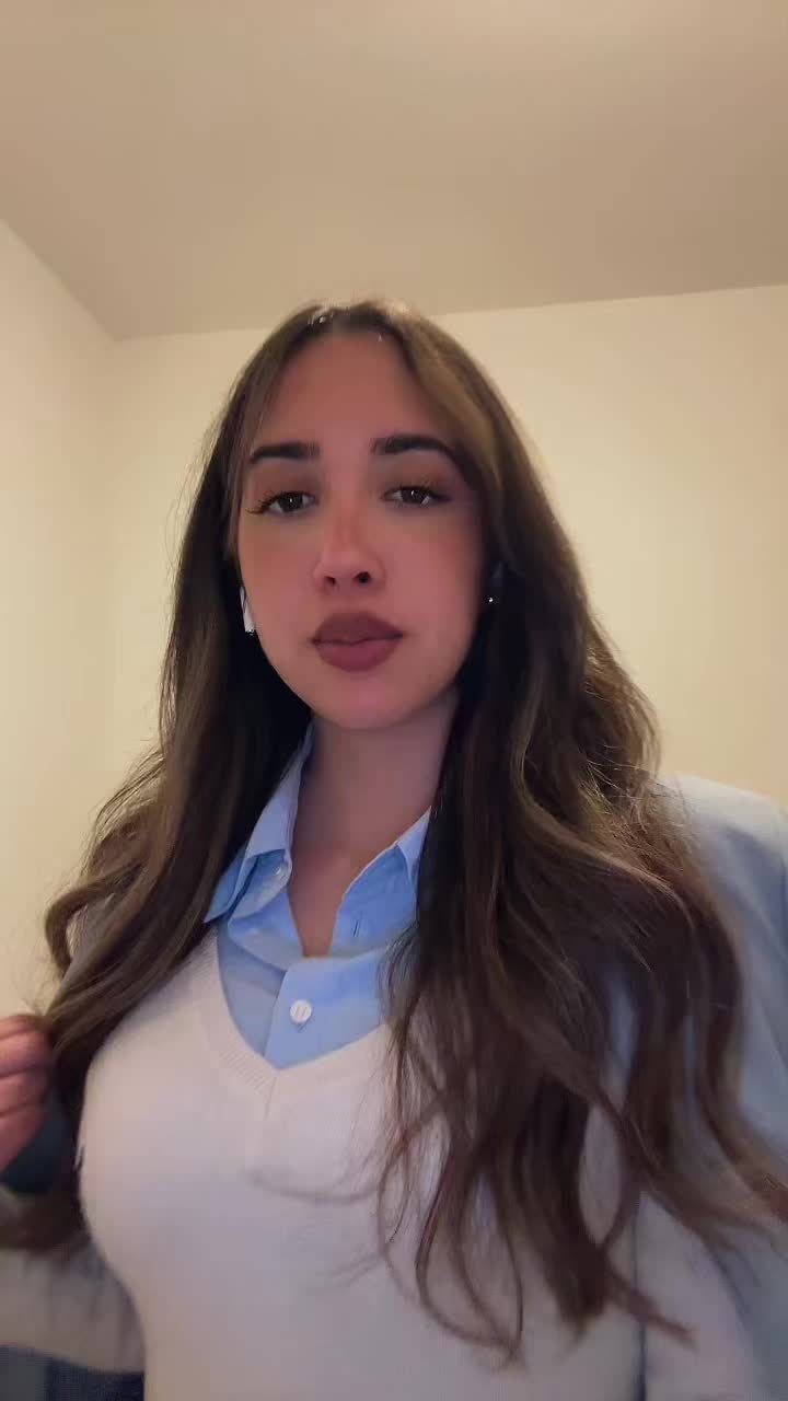 @Vaaleee_02