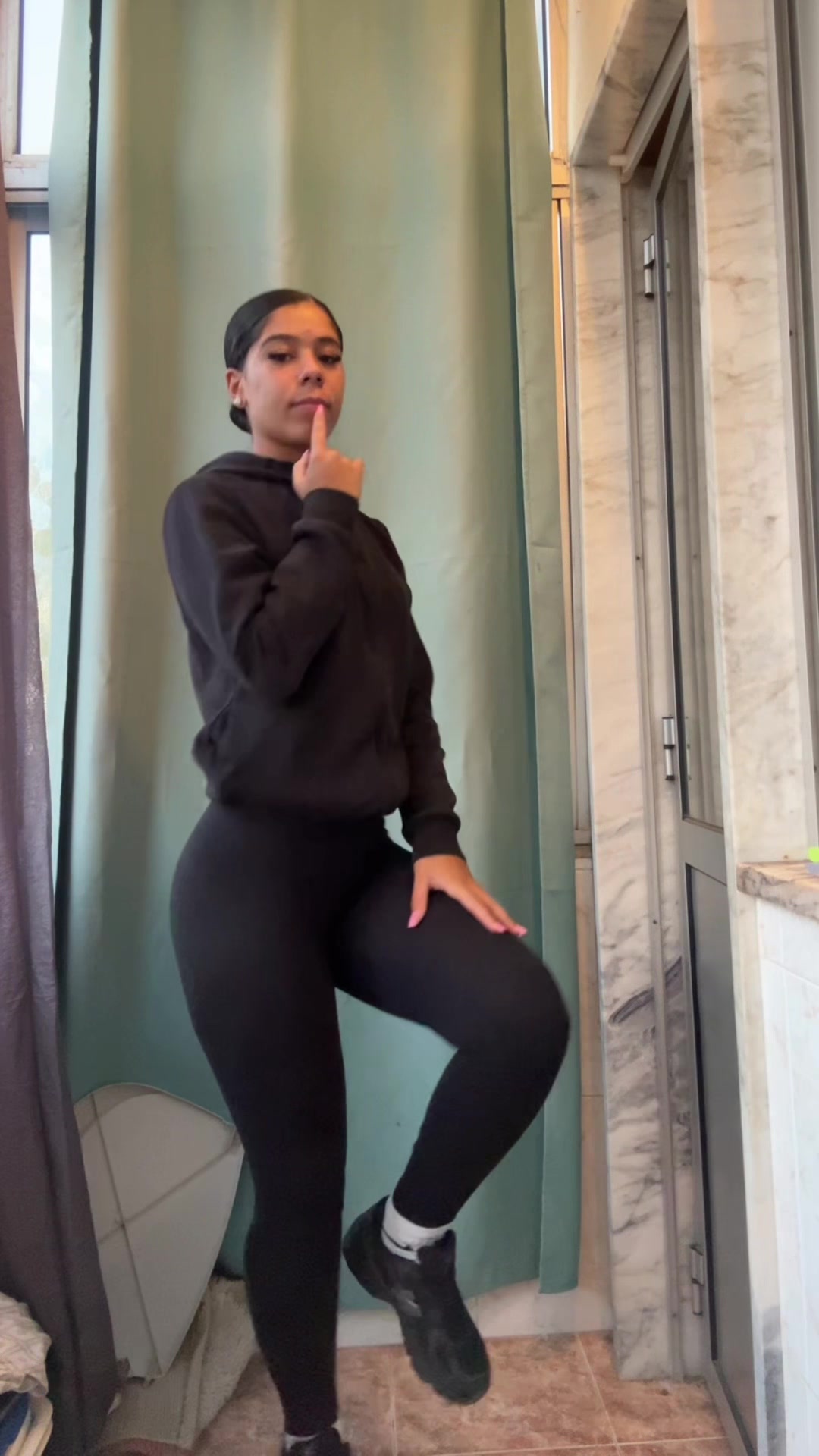 @𝑳𝒂𝒕𝒊𝒏𝒂🫧