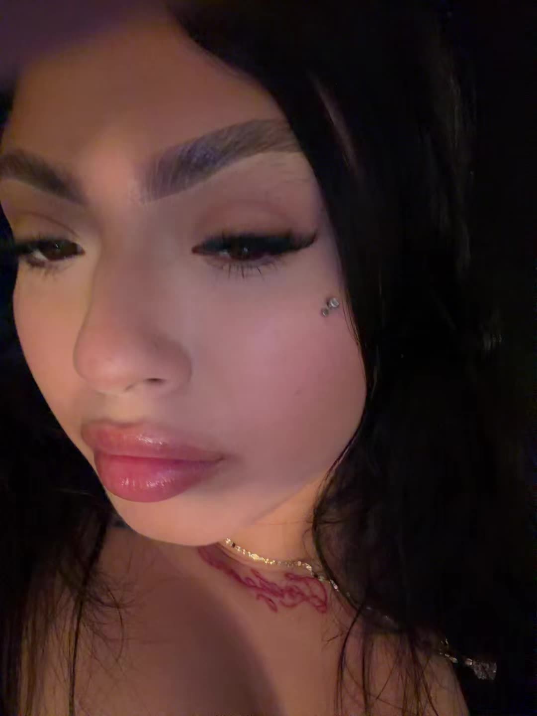 @b🍒