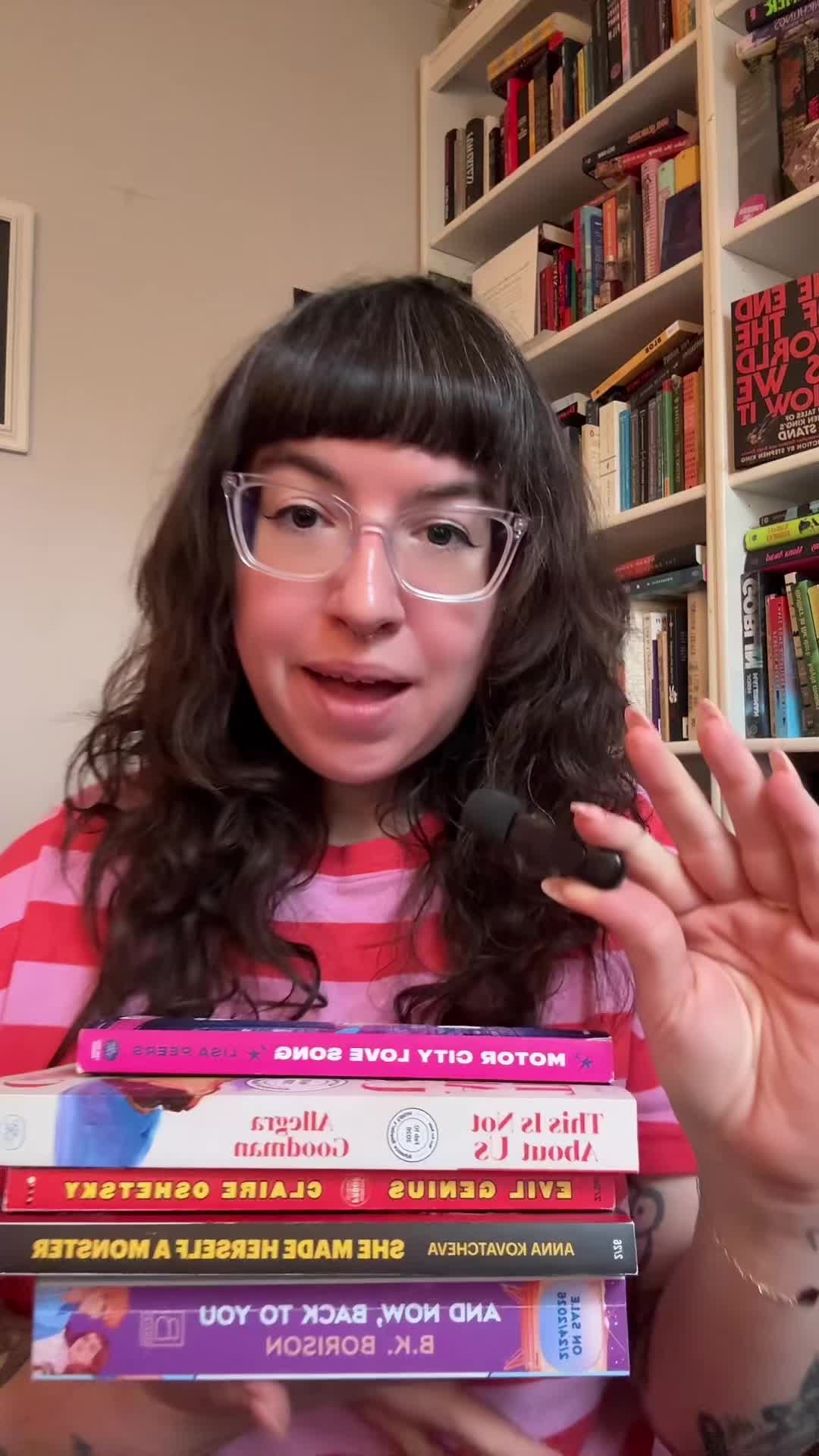 @Courtney | toad girl reads📚🌙