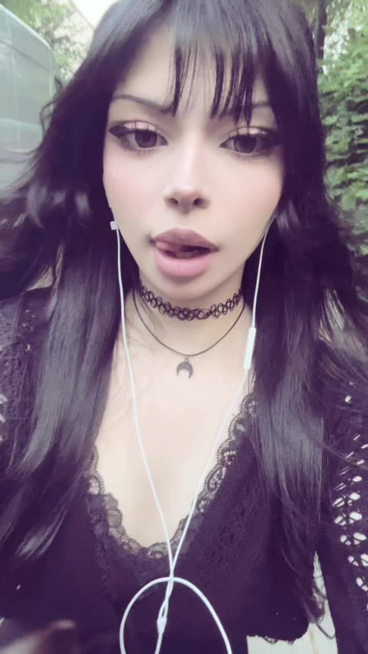 @melikenaz