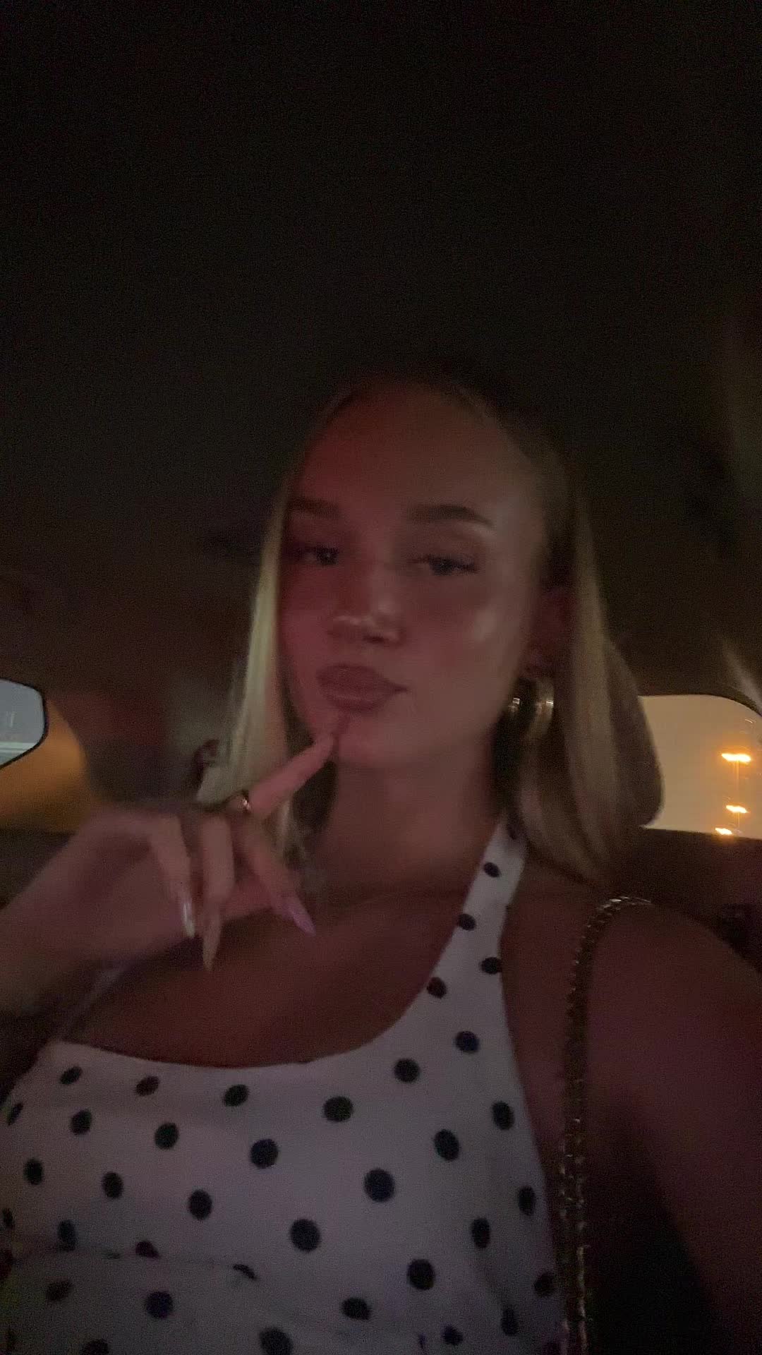 @александраメ𝟶
