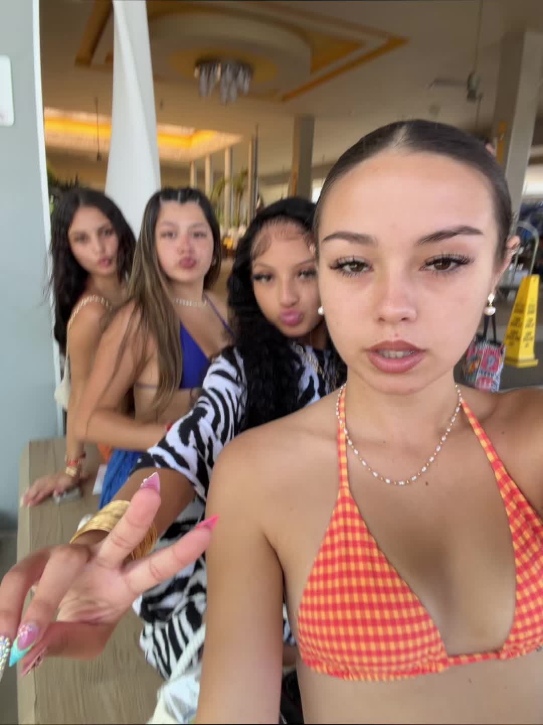 @d4m4r4