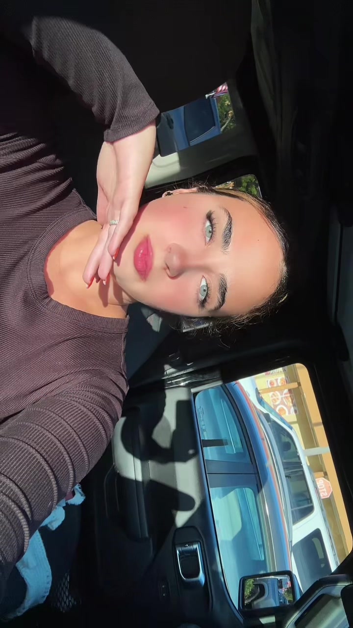 @Kaitlyn✨