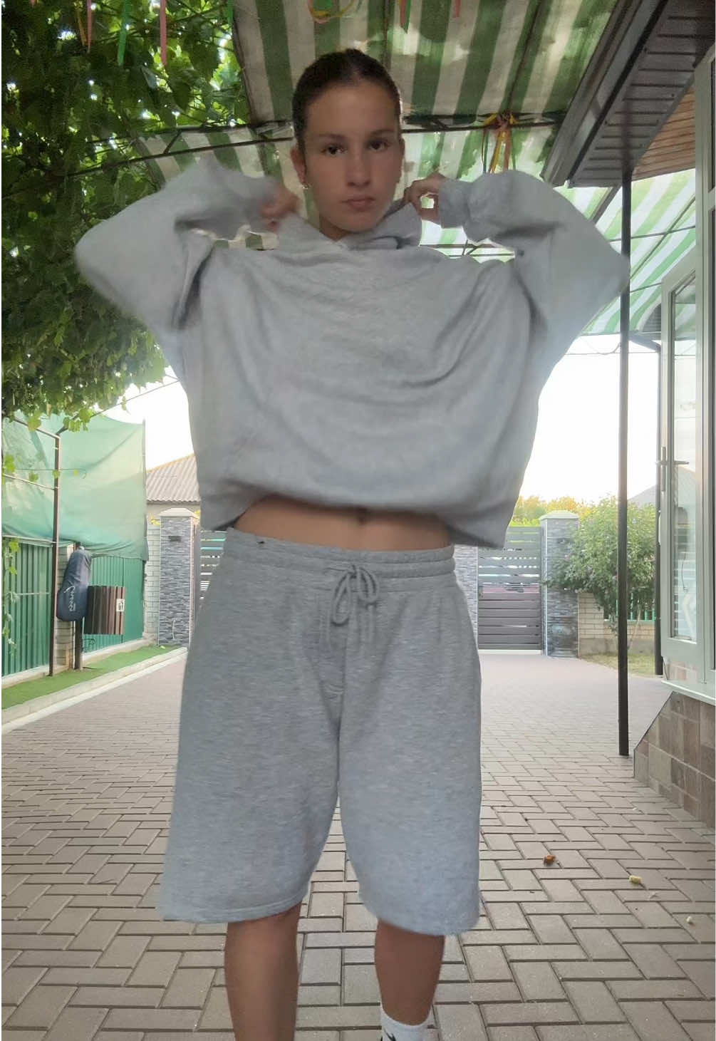 @Franci