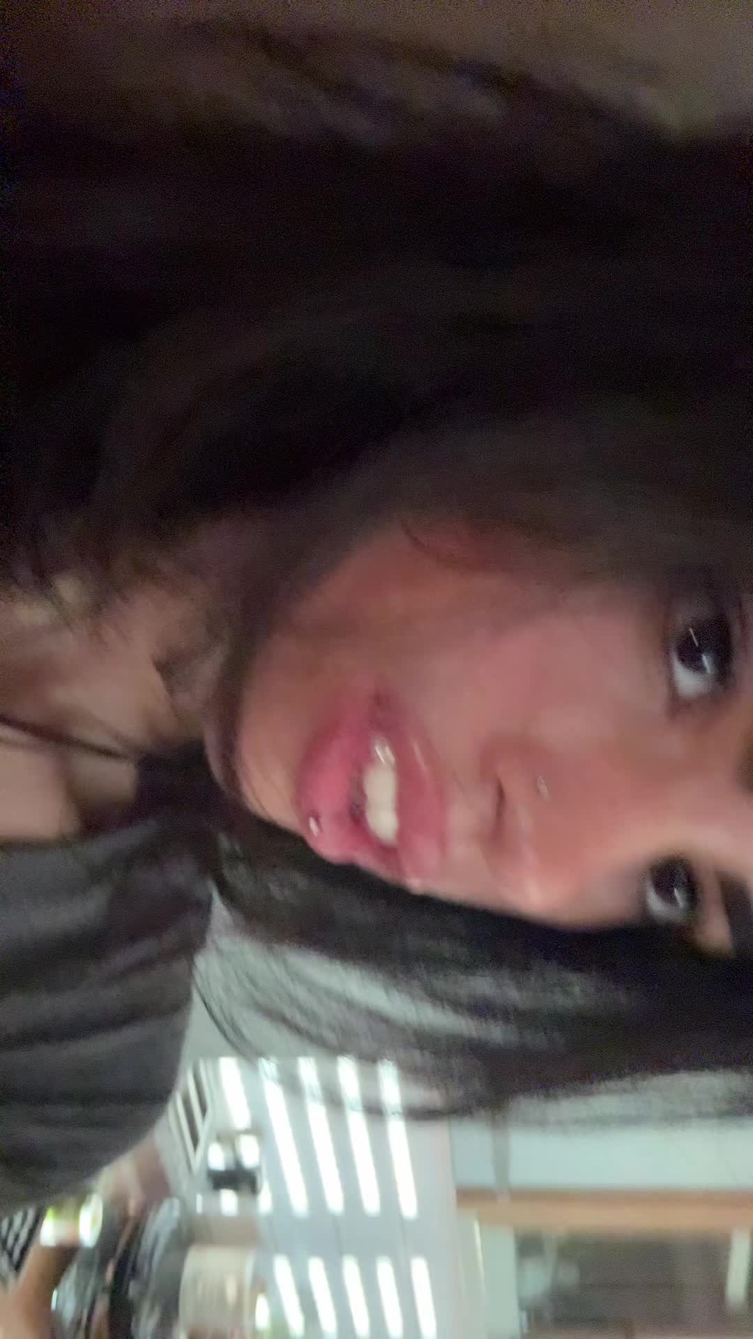 @Thaís