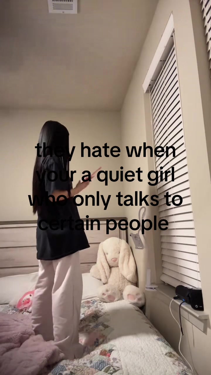@𝐫 𝐨 𝐬 𝐚 ౨ৎ