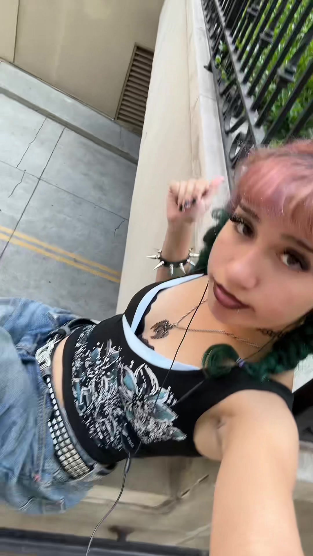 @☠︎︎