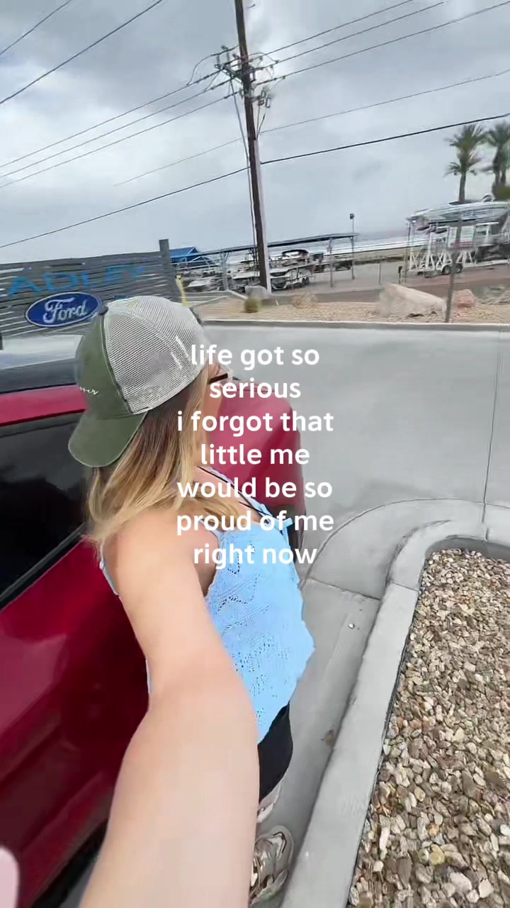 @KatyJoe Moore