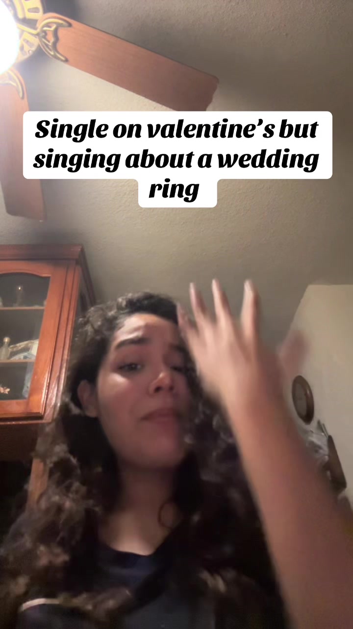 @janely 🦋💜